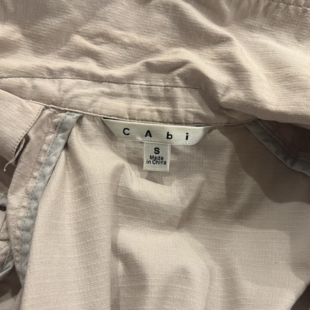 Cabi Pleated Belted Trench - Picture 8 of 12